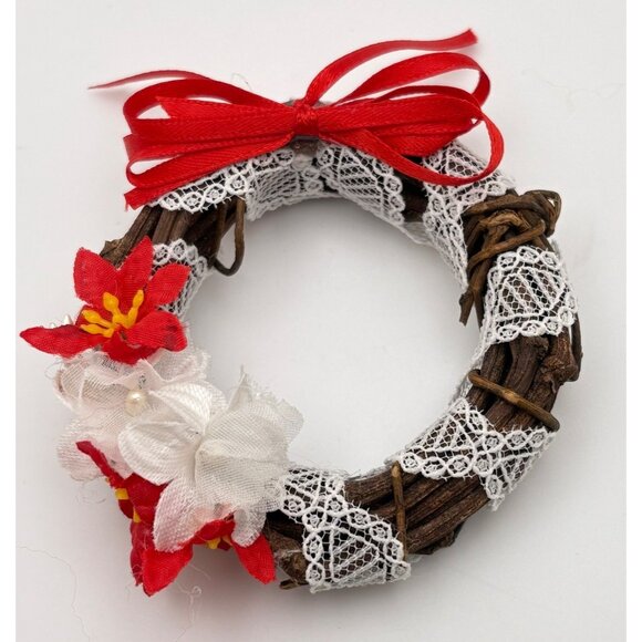 Christmas Wreath Magnets with Decorative Ribbons Lace & Florals Set of 3 - Picture 3 of 8